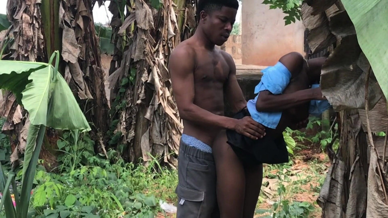 Amateur Teen Studio: Sono in ritardo con la lezione, mi scopo con favore...