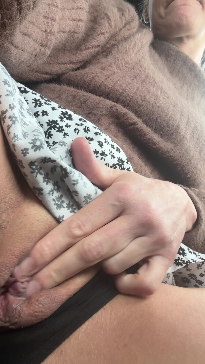 littleanda: 在我的车里变得