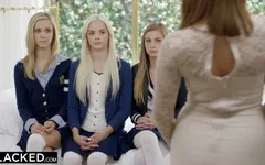 Blacked preppy menina sexo a três recebe três bbcs