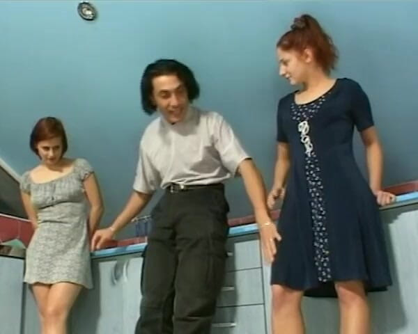 BB Video - Old School: Німецька аматорська оргія тінки з гарячою красунею в анал