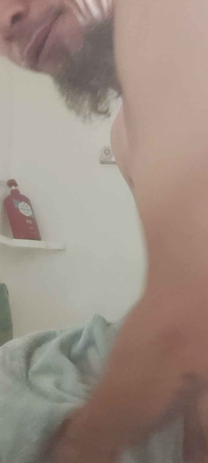 Lonely ducky: Hãy tắm