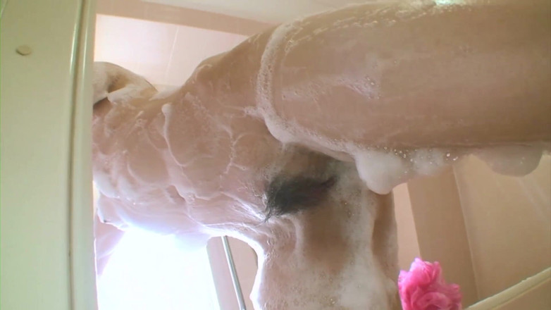 Asiatiques: Small titted asian teen is sucking cock in the bathroom
