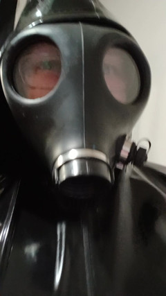 Latex Boy: Isreali Gasmask, survêtement en latex, éjac
