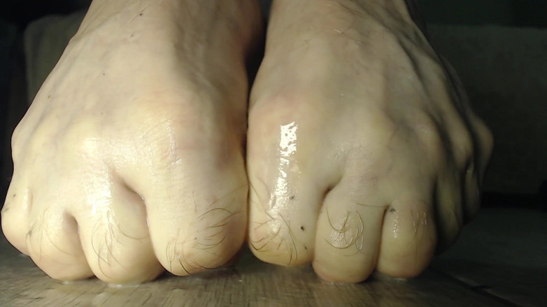 Hunky time: Ejaculare și joc cu picioarele și sperma