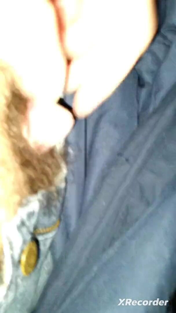 The Small Bull: Ejaculând la un videoclip Iammjfresh.