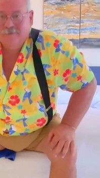 Compilação De 20 Minutos: Homem Do Ventre Grande Em Resumos Brancos À Moda Antiga