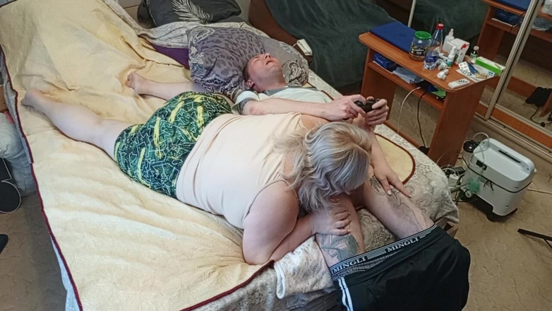 Zona901: O jogo do consola terminou com um boquete da madrasta...