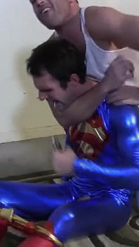 Superman napálil zloděje
