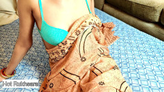 hot_rukhsara: Sousedka má nadané anklets a šuká sousedku Bhabhi hardcore