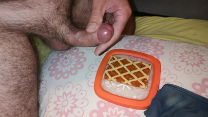 Cicci77: Cums on the tart to eat for breakfast