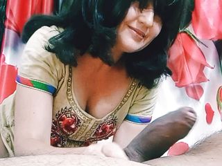 Bolly Karma: Fată curvă sexy muie cu pulă mare și neagră