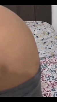 青少年拉丁湿润的阴户被忽视和屁股性交直到在付费中张开完整视频