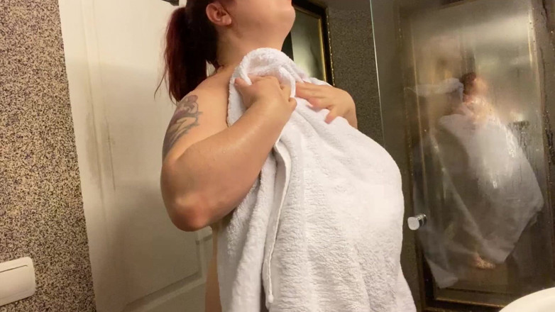 Roxanne Miller: Wet Tank Top e Xixi