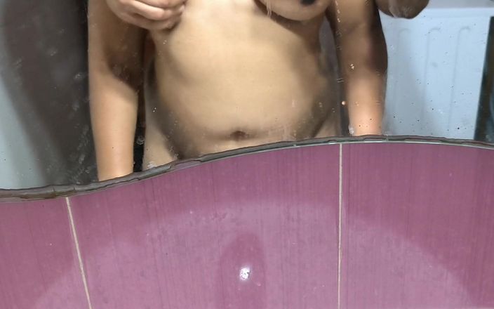 Salma Arab: バルコニーでセックスする