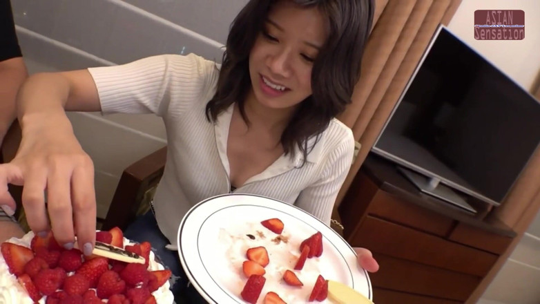 Studio JAV Launcher: Sweet Baker, Wild Secret - Bedårande konditori dreamer suger natten i...