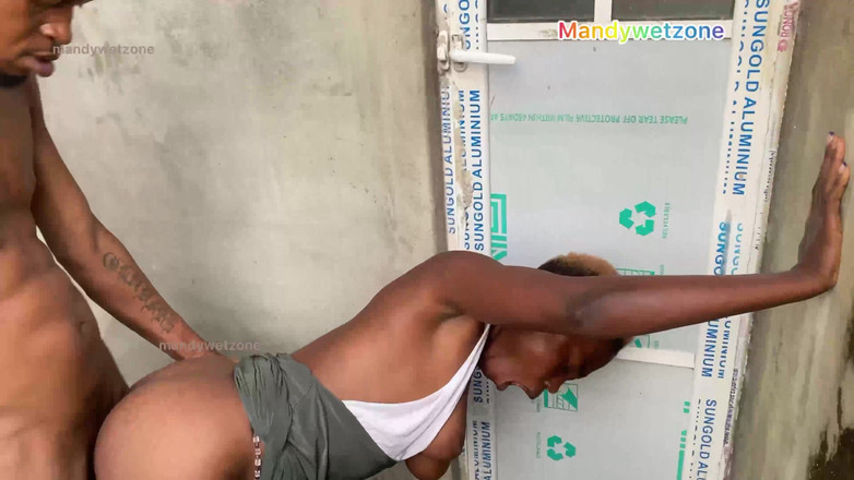 Mandywetzone: Vidéo De Mon Collègue En Train De Baiser Derrière Le...