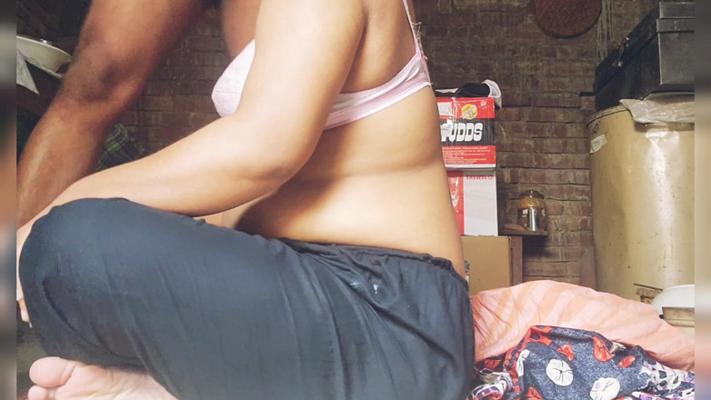 Banglavabi02: Echtgenoot vrouw romantische seksvideo