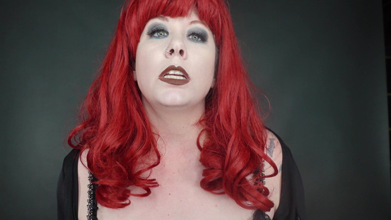 Deanna deadly: Piscio te stesso ogni volta che hai una maledizione in...