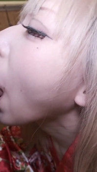 สาววัยรุ่นกาลอยรัน ดูดควย! น้ำแตกคาปาก