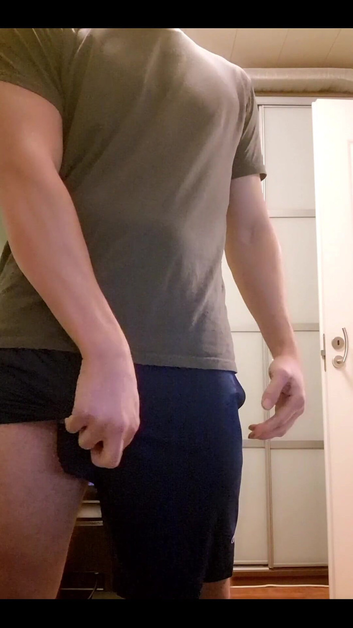 Awesome A: Myslíte si, že je v pořádku sportovat bez spodního prádla?