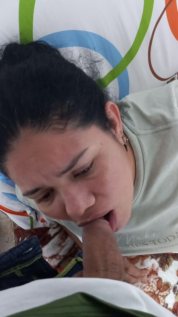 Valkyrie and Luigy Couple: Fată frumoasă suge adânc gâtul