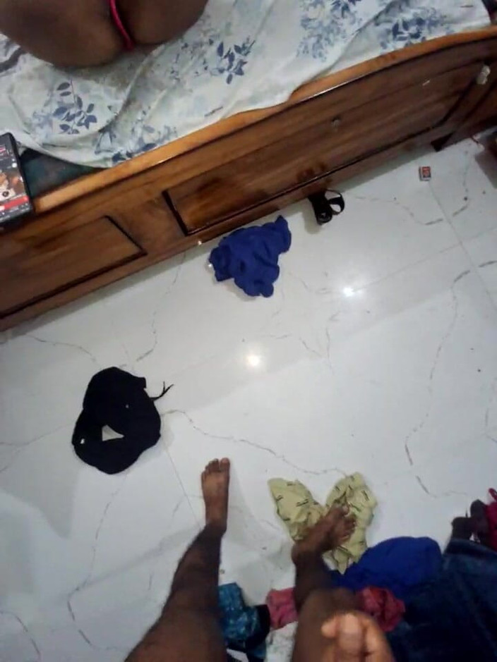Indian Bhabhi Gori: Diskon Air