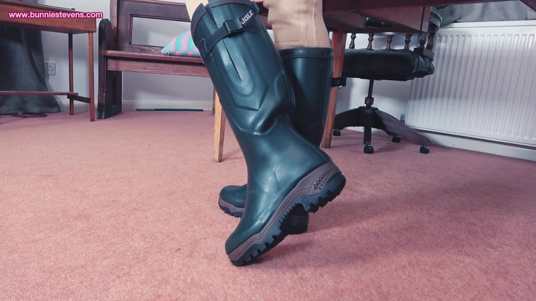 Bunnie Stevens: Mencuba Wellingtons Baru Saya