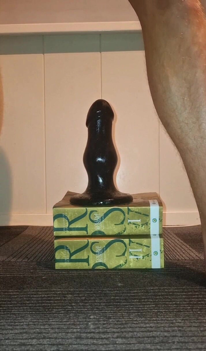 NoFace Twink X: Hot Gay Twink Loves to Take His Huge Stinger Toy