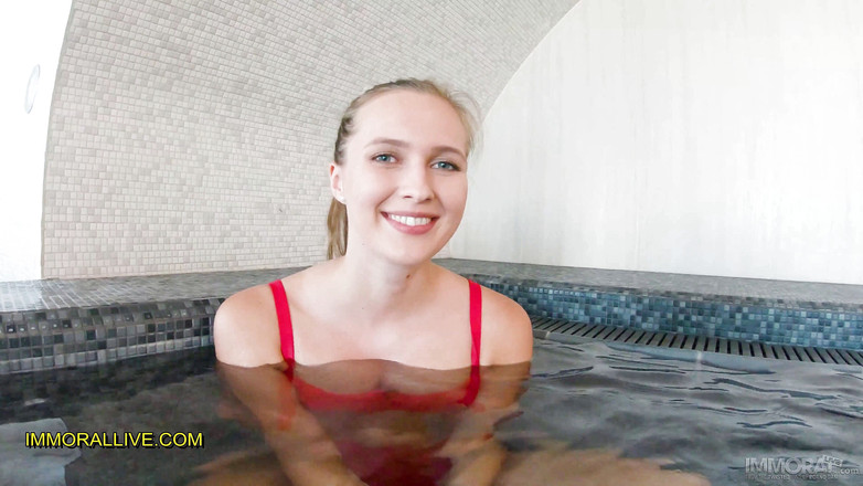 Immoral Live: Stacy Cruz får det sista skrattet när hennes styvfar creampies...