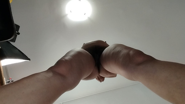 Amateur_MS: Amatérská Manželka Masturbuje S Prsty V Kundičce až Do Orgasmu.