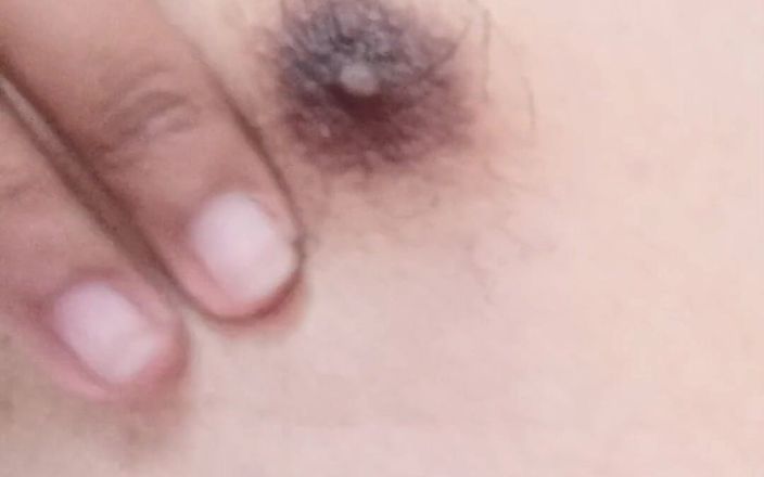 Tommhot: Cewek sange ini lagi asik ngocok kontolku di dapur