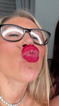 Lippen riechen mit belle Ohara