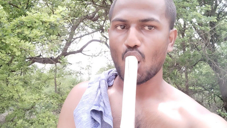 KUMBHA MANOJ KUMAR: Xhard On хуй Дежурный в лесу один