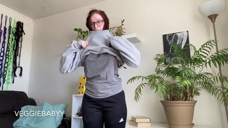 Veggiebabyy: Quitándome la sudadera