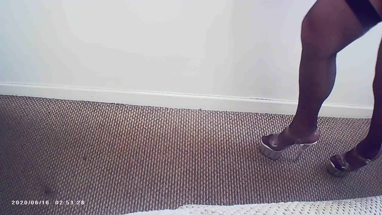 Transvestite: Nền tảng giày cao gót của tôi không có âm thanh