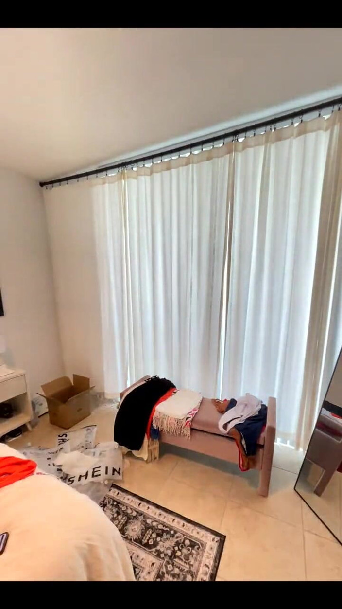 Dani Valentina: Grosse fille pulpeuse