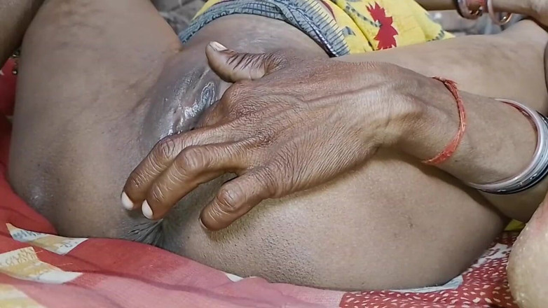 Deshi girl 9: 她一个人，然后发生了这种情况