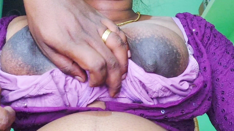 Desi Mohini: Chodil(a) do školy Girlfriend's House and Had Hardcore Sex with Her