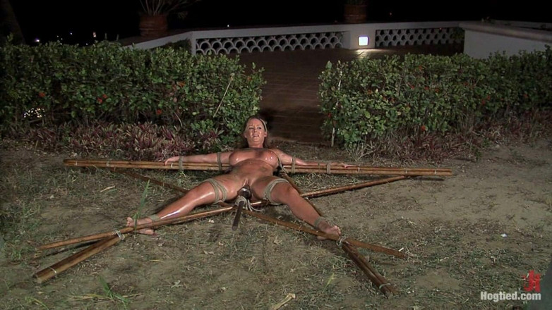 Hogtied by Kink: Hari kematian Cabo bagian 4 sebuah fantasi.