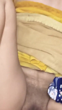 Ostry pieprzony seks przyrodniego brata, gdy przyrodnia siostra była sama w jej sypialni, hinduski sex video