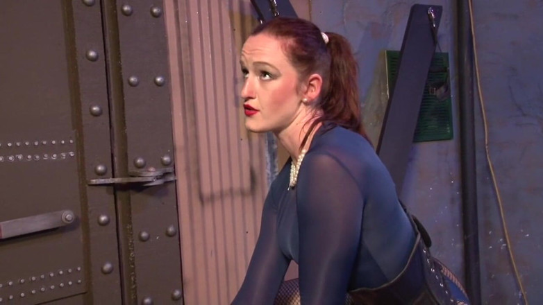 SweetFemdom: Vivienne lo rompió