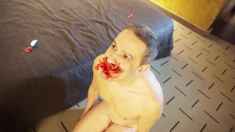 Lady Mesmeratrix Official: Femdom girl punishes her slave with balloons