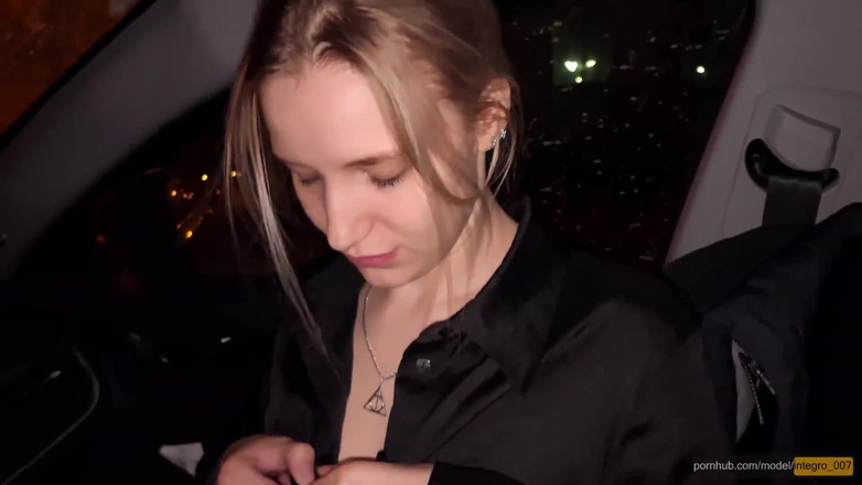 Stacy Starando: 차에서 나를 빨아주겠다고 다시 제안한 의붓여친은 아무것도 할 수 없었고 영화를 찍어야 했다.
