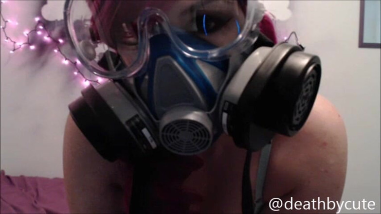 goddessjoules: Gas Mask Day 4