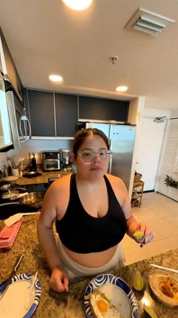Live Stream with Dani Valentina