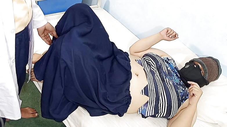 Netu: Pepek isteri montel India dikongkek oleh doktor semasa datang ke...