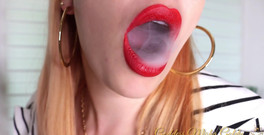 Goddess Misha Goldy: 你完全被我抽烟的方式迷了...