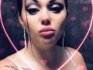 Goddess Misha Goldy: 사랑과 증오