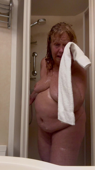 Big Ass 4 U: Ducha burbujeante