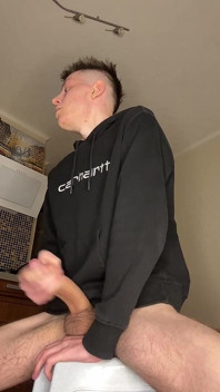 Hra se spermatem sexy mladého chlapa